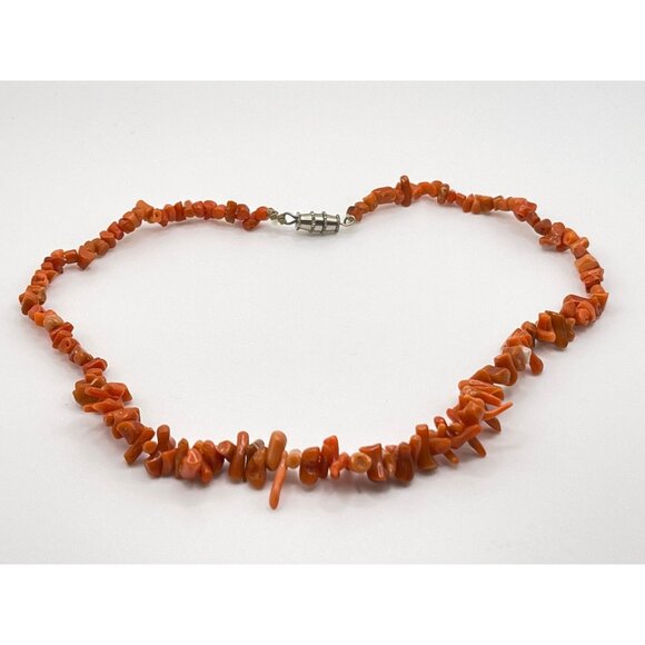 1960's Natural Red Coral Short Branches That Graduates In Shape & Size Necklace - Picture 1 of 3